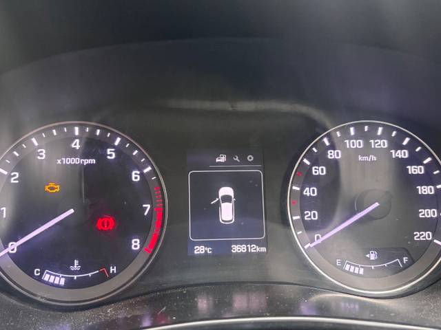 https://images10.gaadi.com/usedgaadi-sellcar/UsedCar/f5167148a/467feec3-59f6-4410-9633-a076165756ff.jpeg?imwidth=6402