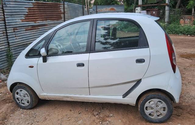 https://images10.gaadi.com/usedgaadi-sellcar/UsedCar/f516a23aa/580d6573-ed98-457b-a513-301329cec7f3.jpg?imwidth=6401