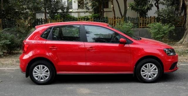 https://images10.gaadi.com/usedgaadi-sellcar/UsedCar/f516c2a4a/75ba7a59-0f1b-4f20-926a-99281eaff271.jpg?imwidth=6400