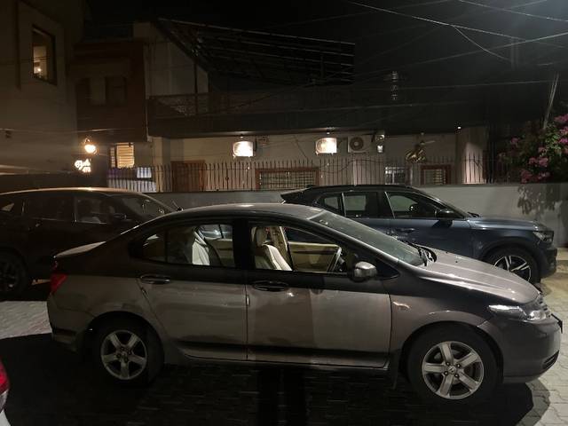 https://images10.gaadi.com/usedgaadi-sellcar/UsedCar/f516c662a/0847689b-2102-4fe5-a48f-39ea713f1e47.jpg?imwidth=6400