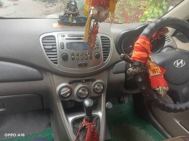 https://images10.gaadi.com/usedgaadi-sellcar/UsedCar/f516fc1ba/0bb7c0cd-c2e0-4672-afa4-5ec75de4d27d.jpg?imwidth=6401