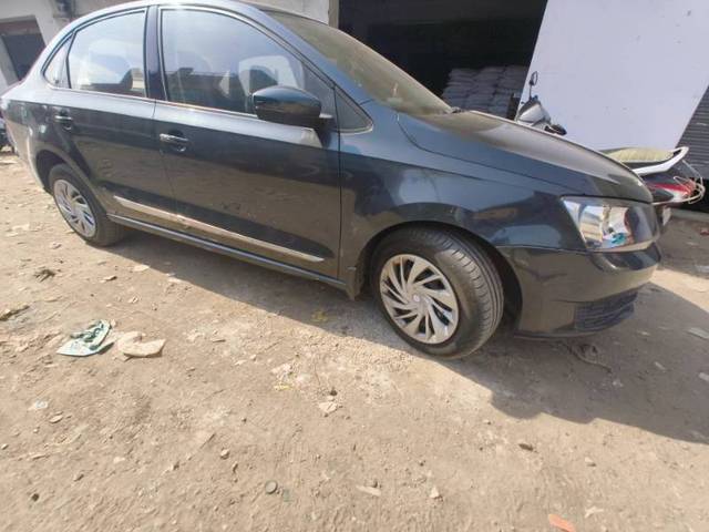 https://images10.gaadi.com/usedgaadi-sellcar/UsedCar/f5170594a/ca5802a8-1323-4eb8-8d4d-41ba37269f90.jpg?imwidth=6401