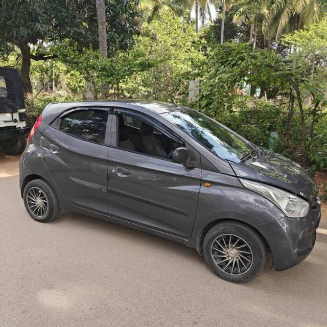 https://images10.gaadi.com/usedgaadi-sellcar/UsedCar/f5172965a/8a0875be-81db-44a9-a172-1a3fefb8e56d.jpg?imwidth=6400