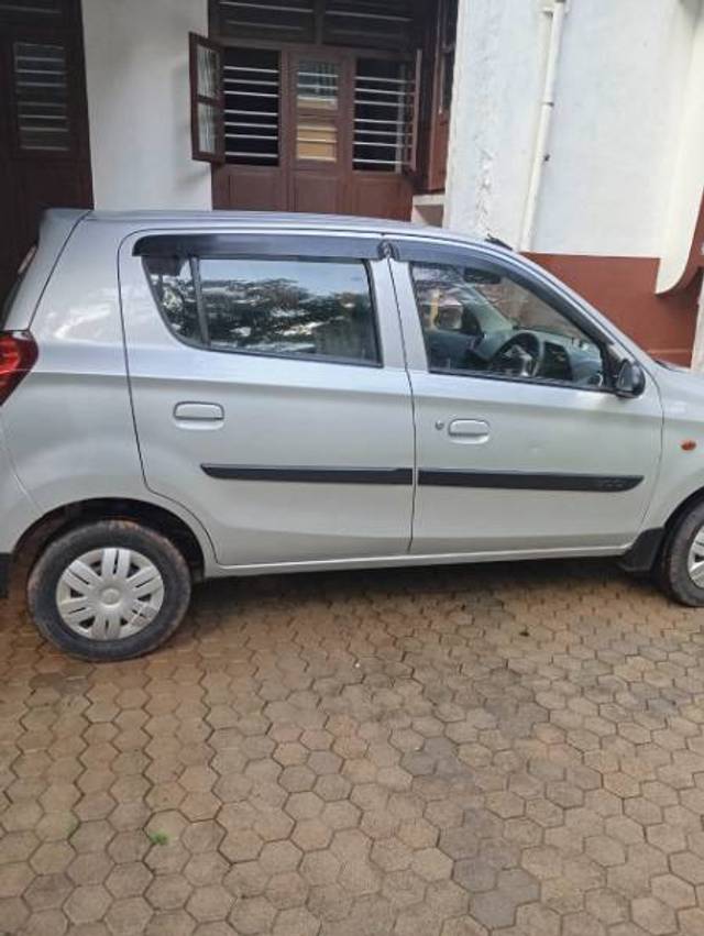 https://images10.gaadi.com/usedgaadi-sellcar/UsedCar/f5175812a/56e13948-2edb-4b31-bff9-56088be218d4.jpg?imwidth=6401