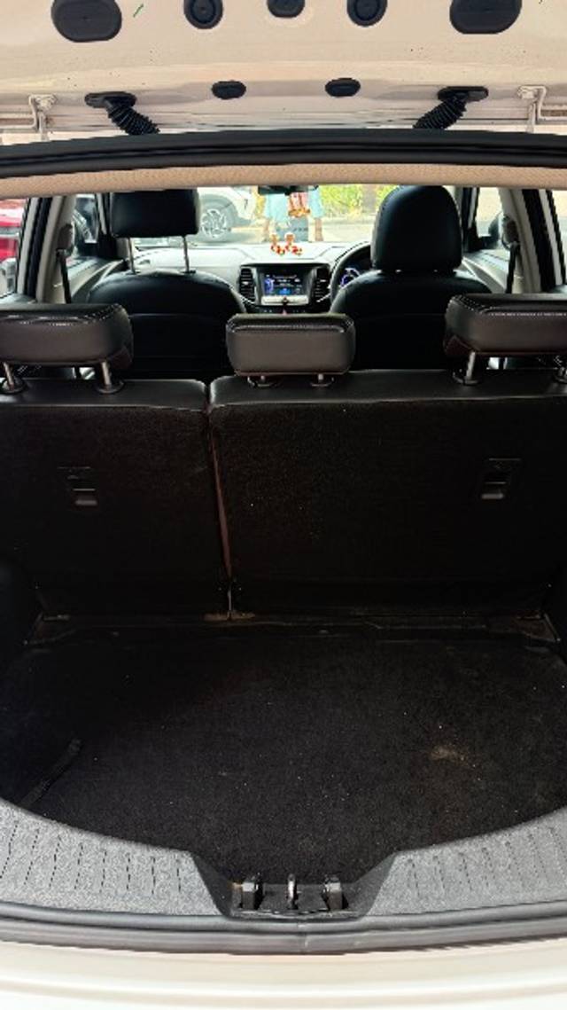 https://images10.gaadi.com/usedgaadi-sellcar/UsedCar/f51766e7a/47bf39de-c904-4c47-a4a2-ed55969bdd7d.jpeg?imwidth=6401