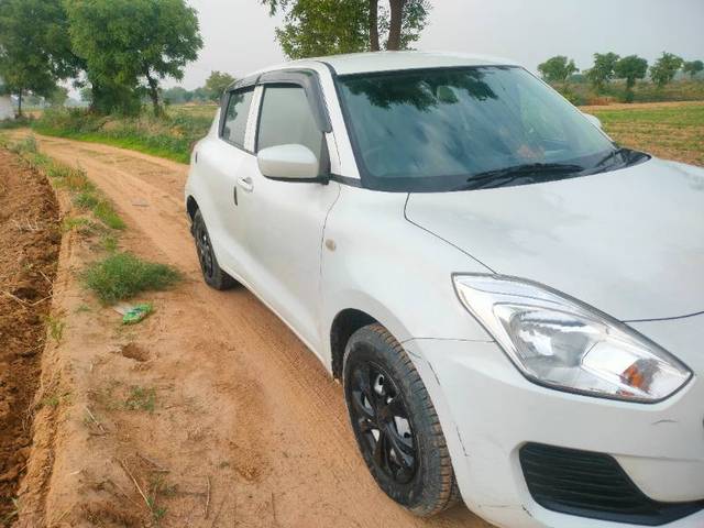 https://images10.gaadi.com/usedgaadi-sellcar/UsedCar/f517be2ca/238a42dd-81ab-47d3-9dc1-bc28e360ebc2.jpg?imwidth=6401