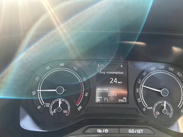 https://images10.gaadi.com/usedgaadi-sellcar/UsedCar/f5180fb5a/a36ffb58-0757-4995-86e1-b9ad22ce9510.jpeg?imwidth=6402