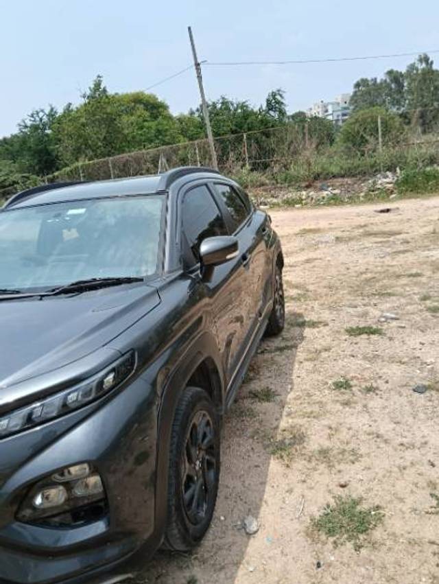 https://images10.gaadi.com/usedgaadi-sellcar/UsedCar/f518219aa/fb472016-168b-4db8-92b8-3a0acbba4025.jpg?imwidth=6400