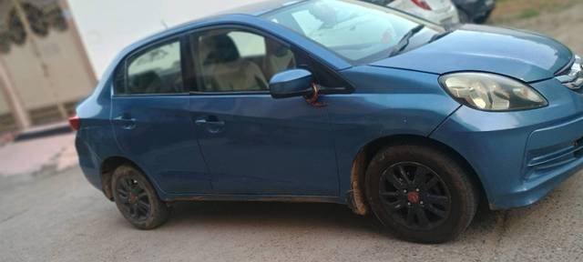 https://images10.gaadi.com/usedgaadi-sellcar/UsedCar/f518346da/fd8a27d5-d576-471d-85f2-8da9ebc032ad.jpg?imwidth=6400