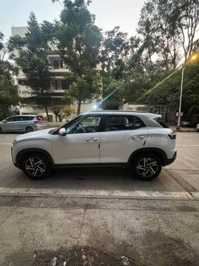 https://images10.gaadi.com/usedgaadi-sellcar/UsedCar/f5186d92a/573901f2-ace0-410b-bc18-02c9a3d44c6b.jpg?imwidth=6402