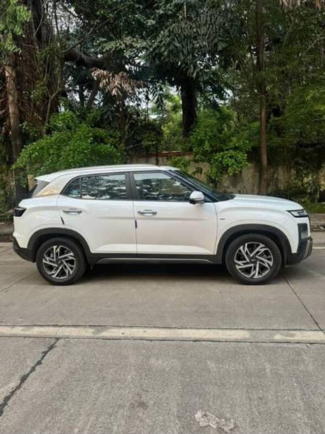 https://images10.gaadi.com/usedgaadi-sellcar/UsedCar/f5186d92a/70821ab8-eebb-4e6c-bc6f-faf0f376cfa4.jpg?imwidth=6401