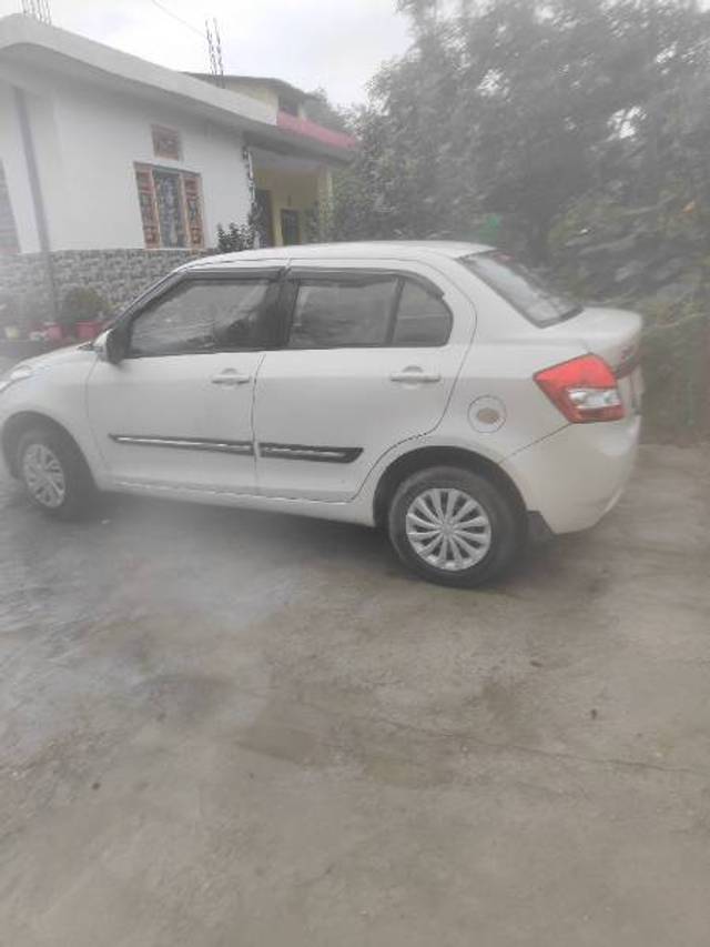 https://images10.gaadi.com/usedgaadi-sellcar/UsedCar/f5188a7aa/839fc7a7-c5e9-4cd2-80f9-202d9e838e4d.jpg?imwidth=6400