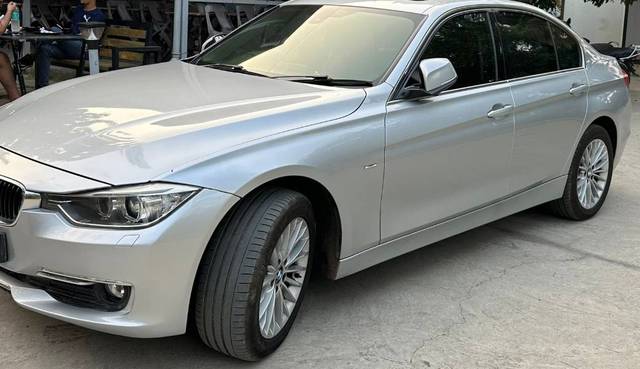 https://images10.gaadi.com/usedgaadi-sellcar/UsedCar/f518d266a/6c1a94c9-83db-4ba8-84eb-4828886eaf56.jpg?imwidth=6400