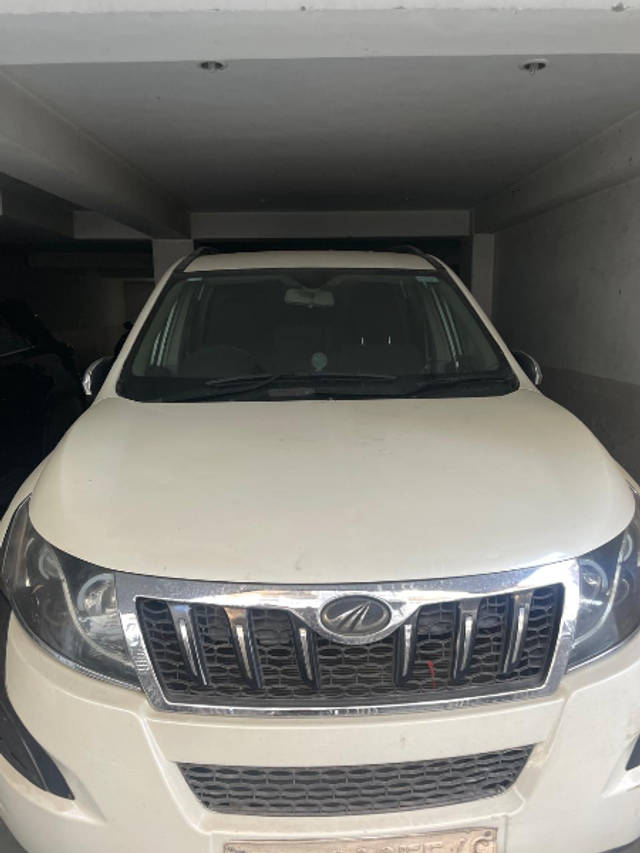 https://images10.gaadi.com/usedgaadi-sellcar/UsedCar/f5195378a/3d65be6f-1246-4ede-bba1-9dd20e9d4c03.jpg?imwidth=6400