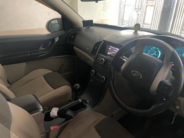 https://images10.gaadi.com/usedgaadi-sellcar/UsedCar/f5195378a/c6c27e8b-49df-45c4-bb38-ac3e22c0ce63.jpg?imwidth=6401