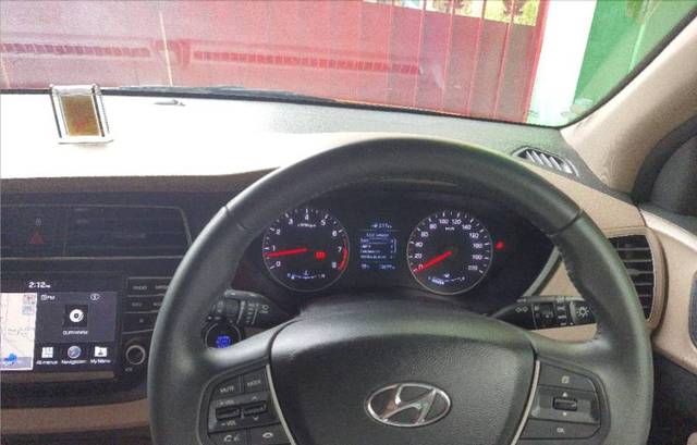 https://images10.gaadi.com/usedgaadi-sellcar/UsedCar/f51a513aa/741bdabf-1481-452a-b38b-19959113f55d.png?imwidth=6402