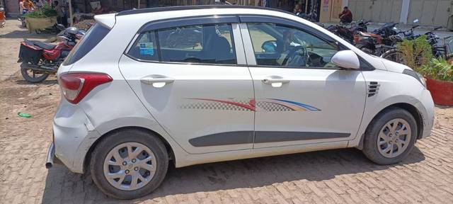 https://images10.gaadi.com/usedgaadi-sellcar/UsedCar/f51a683ea/1f153b79-53e5-4240-9988-7b5b930dbc58.jpg?imwidth=6400