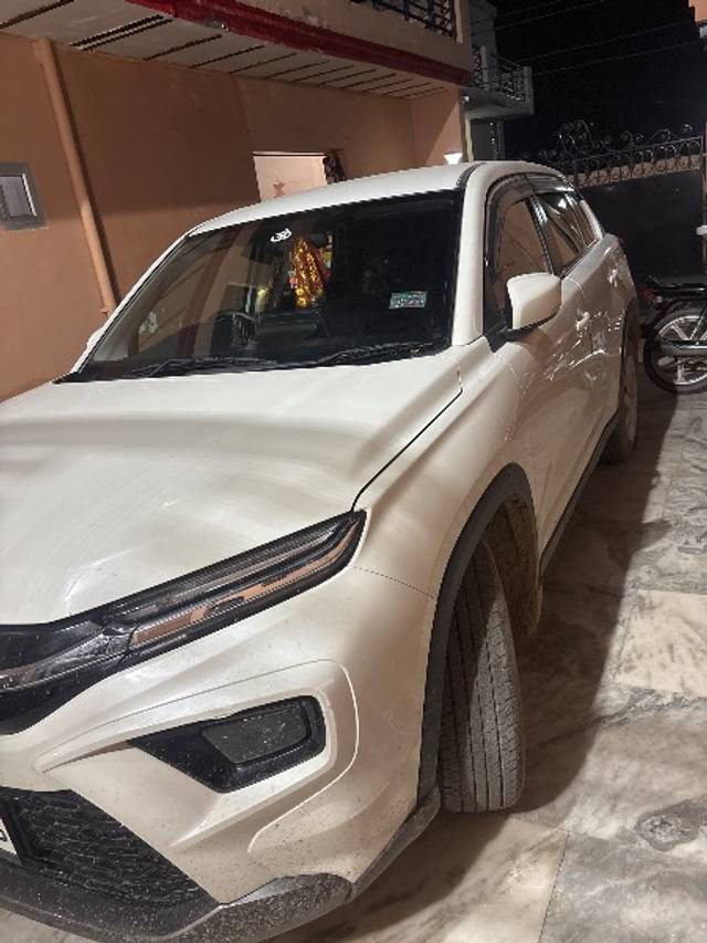 https://images10.gaadi.com/usedgaadi-sellcar/UsedCar/f51a6ae1a/44c0d15d-6819-4840-8af4-5df7b7794895.jpg?imwidth=6401