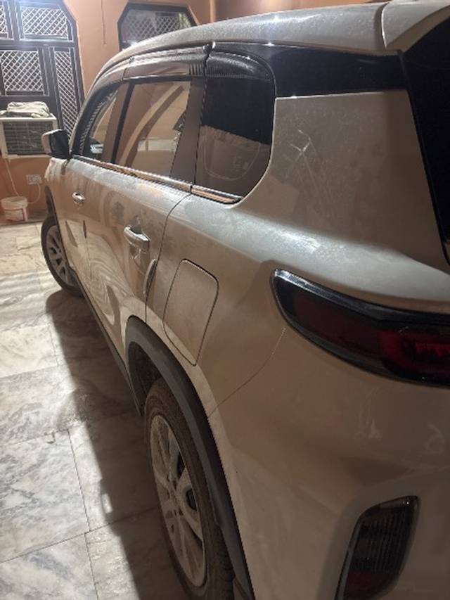 https://images10.gaadi.com/usedgaadi-sellcar/UsedCar/f51a6ae1a/f4b03343-9728-4d53-90b7-54db8618808a.jpg?imwidth=6402