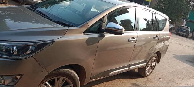 https://images10.gaadi.com/usedgaadi-sellcar/UsedCar/f51a9189a/142cdb80-a8f9-409e-8cf5-7d771cd0c2b8.jpeg?imwidth=6400
