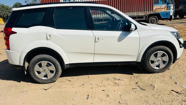 https://images10.gaadi.com/usedgaadi-sellcar/UsedCar/f51aad4ca/ebab9d30-6320-4aa6-90f5-fd8afaf80979.jpeg?imwidth=6401