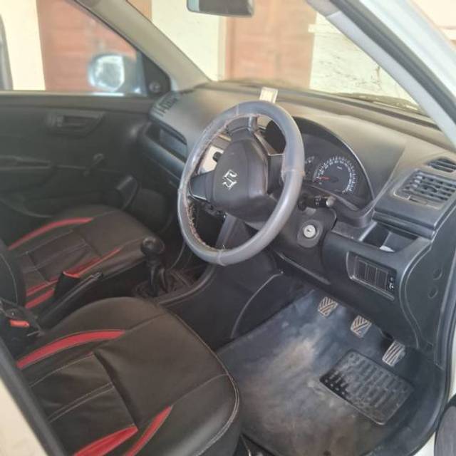https://images10.gaadi.com/usedgaadi-sellcar/UsedCar/f51ab6b7a/8ee1684a-545e-47c2-9400-f54fcb3dbb31.jpg?imwidth=6402