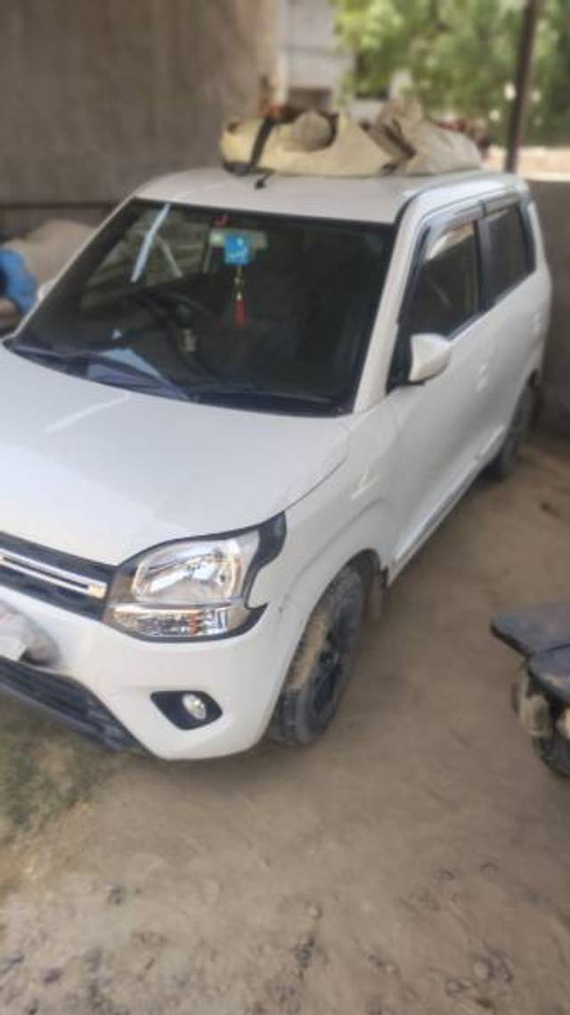 https://images10.gaadi.com/usedgaadi-sellcar/UsedCar/f51b062fa/3d470416-b3dd-4f79-9063-239ed475a11e.jpg?imwidth=6400