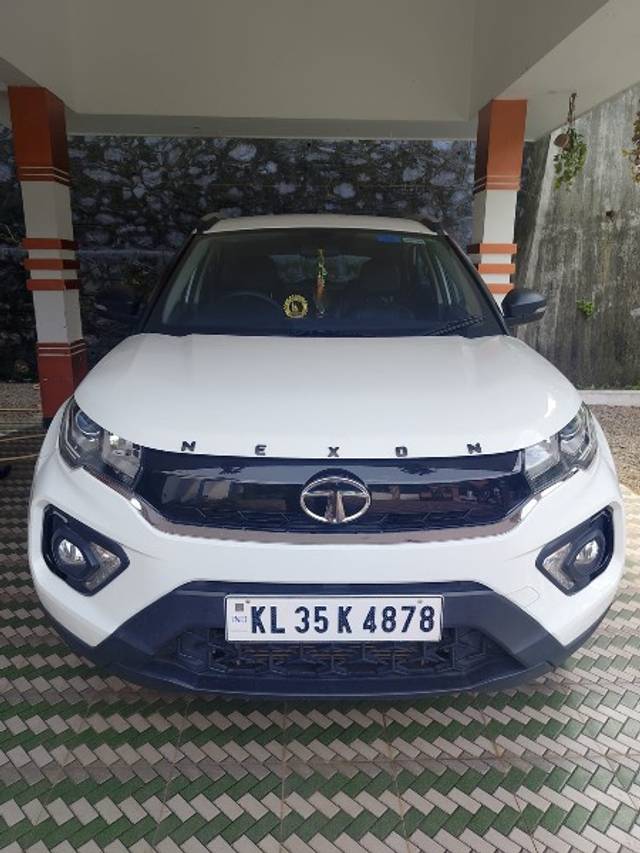 https://images10.gaadi.com/usedgaadi-sellcar/UsedCar/f51c2806a/f68e56d1-07c6-46ef-9c6a-db604ae491e2.jpeg?imwidth=6400
