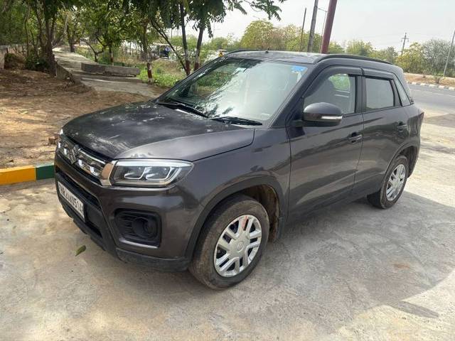 https://images10.gaadi.com/usedgaadi-sellcar/UsedCar/f51c2e86a/142eeff6-349e-428d-9f59-4ce0ba801a19.jpg?imwidth=6401