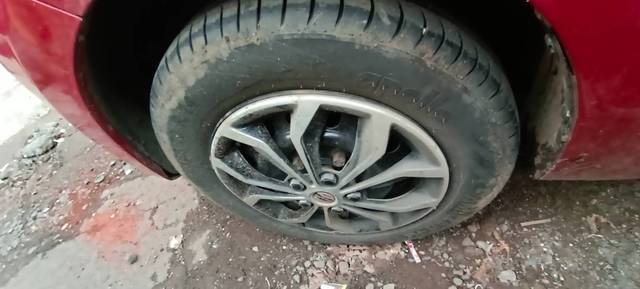 https://images10.gaadi.com/usedgaadi-sellcar/UsedCar/f51c310fa/48d3228c-fa23-44ee-a427-c08337dbab93.jpg?imwidth=6402