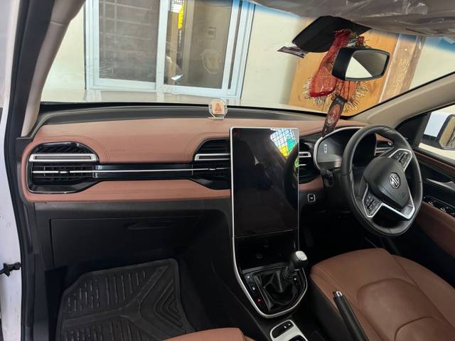 https://images10.gaadi.com/usedgaadi-sellcar/UsedCar/f51c332da/82e8f79d-5d7c-47f8-808b-cf271a3182af.jpeg?imwidth=6402
