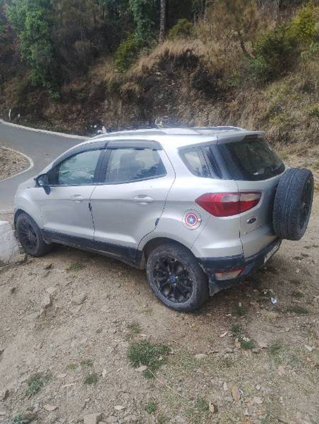 https://images10.gaadi.com/usedgaadi-sellcar/UsedCar/f51c9770a/1fb478a1-9d3b-48d9-9370-68136617b2f4.jpg?imwidth=6401