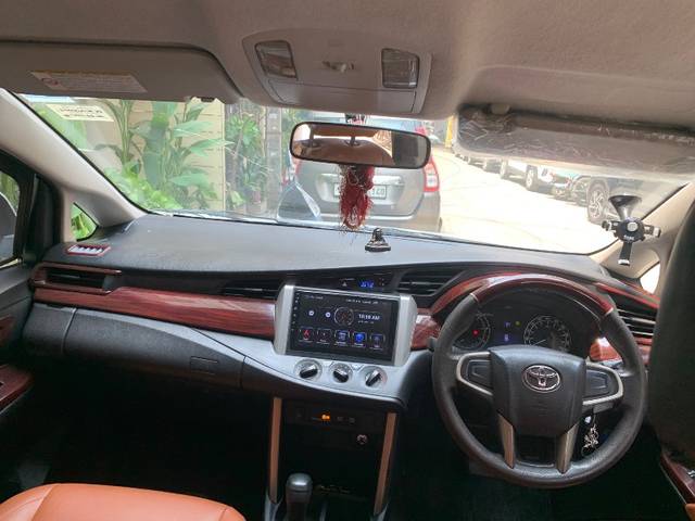 https://images10.gaadi.com/usedgaadi-sellcar/UsedCar/f51cc217a/8c476ba0-0e91-40a7-a9bd-2e339007ae34.jpeg?imwidth=6401