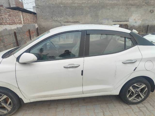 https://images10.gaadi.com/usedgaadi-sellcar/UsedCar/f51cc6f2a/b16f243a-e115-474a-b55b-fd2dc22b9ad1.jpg?imwidth=6401