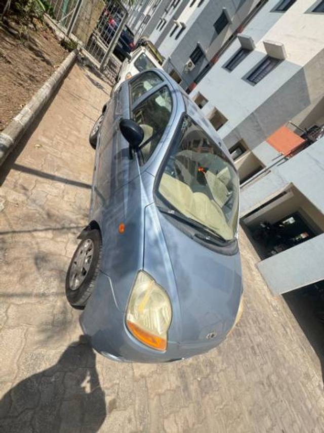 https://images10.gaadi.com/usedgaadi-sellcar/UsedCar/f51d6d57a/93d9f048-4c38-4e8e-926f-73dc43dbcb65.jpeg?imwidth=6402