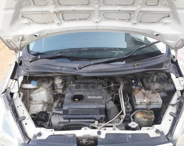 https://images10.gaadi.com/usedgaadi-sellcar/UsedCar/f51e8a62a/adf94e7e-961f-43f1-82b9-ed9300557998.jpg?imwidth=6402