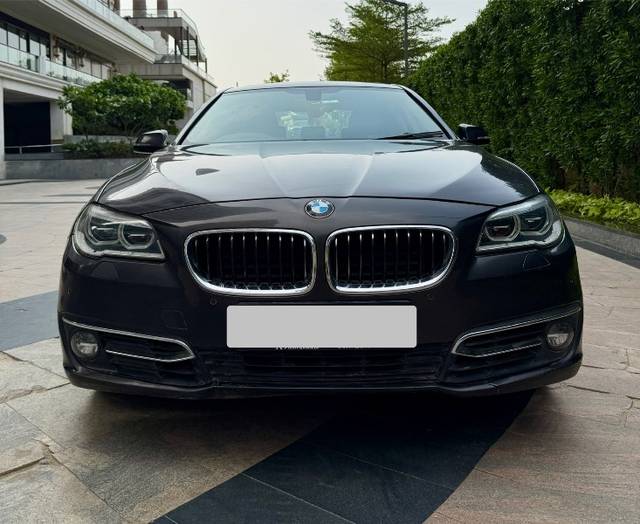 https://images10.gaadi.com/usedgaadi-sellcar/UsedCar/f51ea9c5a/128b7657-d350-4f25-a39c-42e169d29bd6.jpeg?imwidth=6400
