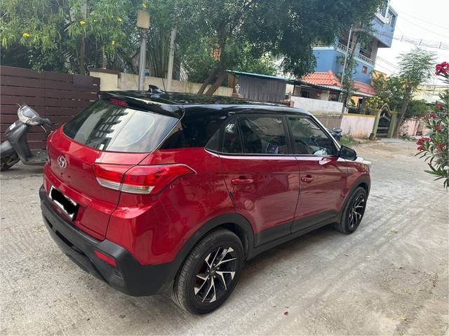 https://images10.gaadi.com/usedgaadi-sellcar/UsedCar/f51eba5ba/cf092df4-f004-4598-abee-198f55cd5120.jpeg?imwidth=6401