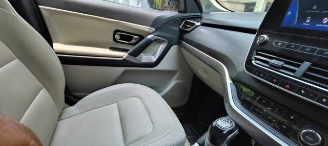 https://images10.gaadi.com/usedgaadi-sellcar/UsedCar/f51ec15aa/86912a29-d78a-4b80-b928-352b8c5ae96e.jpg?imwidth=6402