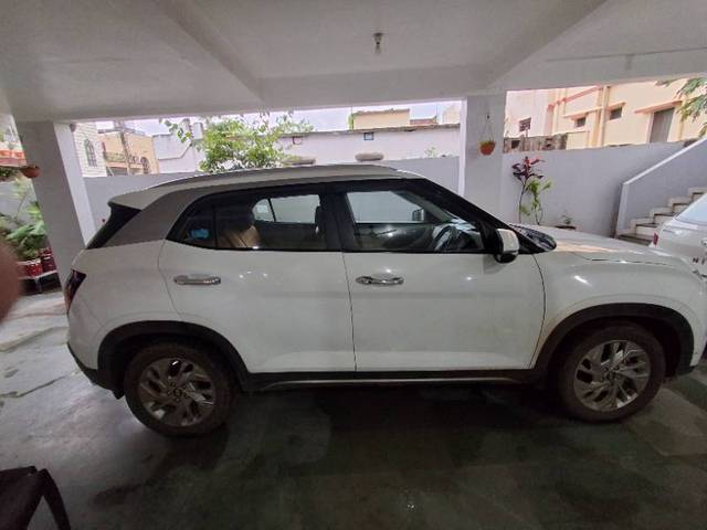 https://images10.gaadi.com/usedgaadi-sellcar/UsedCar/f51f45e8a/25370c69-4162-4377-9a5d-afe8d994f48d.jpg?imwidth=6401