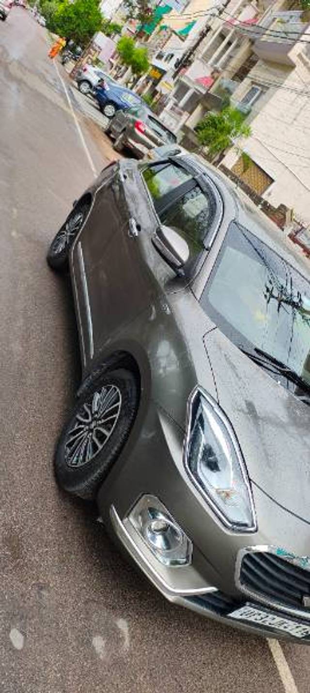 https://images10.gaadi.com/usedgaadi-sellcar/UsedCar/f51f6180a/5f723086-27bc-4616-b6b8-3792d8cc01ea.jpg?imwidth=6401