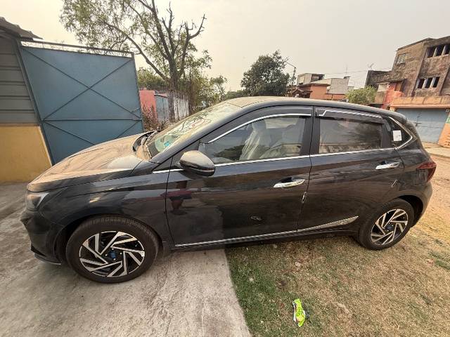 https://images10.gaadi.com/usedgaadi-sellcar/UsedCar/f51f8a61a/cf33ae80-6033-45e4-b06f-ee251cf3cc4c.jpeg?imwidth=6400