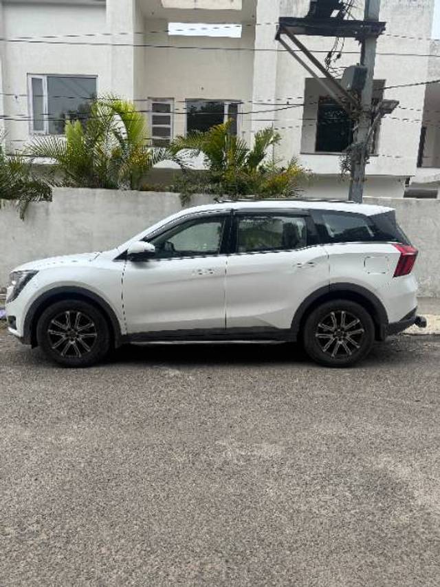 https://images10.gaadi.com/usedgaadi-sellcar/UsedCar/f5202358a/3b8c7340-3431-4d28-b3e4-d9d95b2453fa.jpeg?imwidth=6400