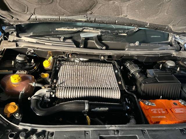 https://images10.gaadi.com/usedgaadi-sellcar/UsedCar/f520994ea/0916c789-2f54-4c78-bc9b-295f65c09d55.jpeg?imwidth=6401