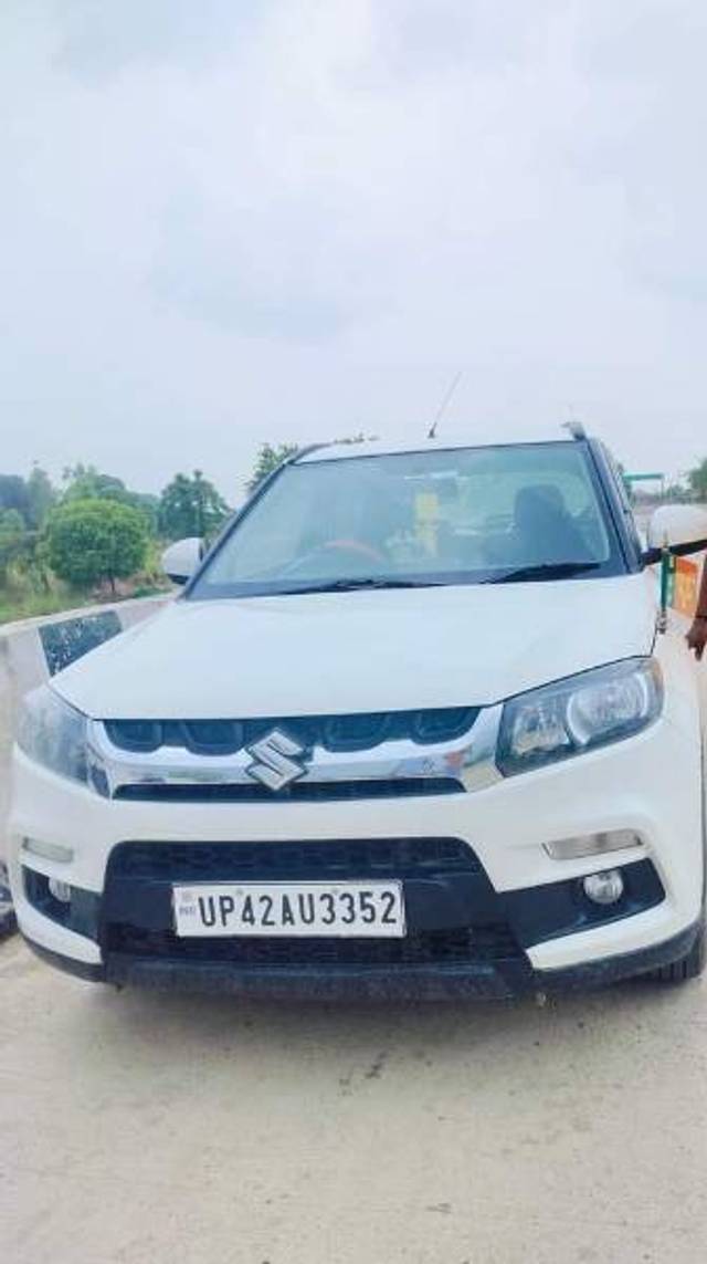 https://images10.gaadi.com/usedgaadi-sellcar/UsedCar/f520a3bca/54dafb03-29f7-4dfe-ae21-344d8ef758ce.jpg?imwidth=6400