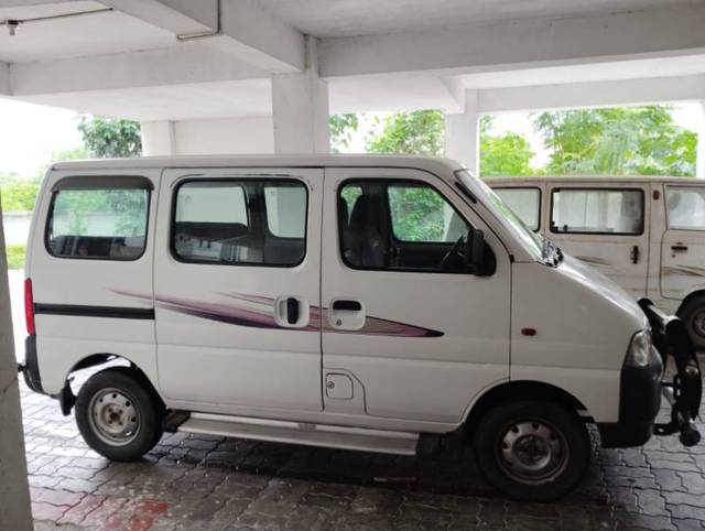 https://images10.gaadi.com/usedgaadi-sellcar/UsedCar/f520ec9ea/2b785cf2-c2e1-4159-92eb-3cc7d6c05326.jpg?imwidth=6401