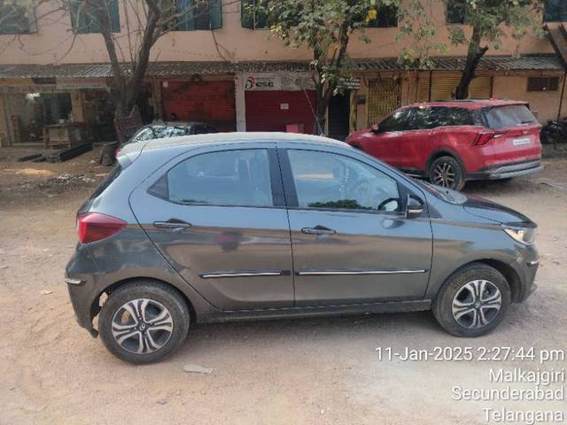 https://images10.gaadi.com/usedgaadi-sellcar/UsedCar/f520f5fca/0bc5a327-33ba-4182-9580-a2d900c3f7ac.jpg?imwidth=6402