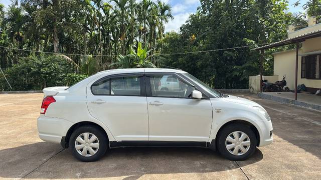 https://images10.gaadi.com/usedgaadi-sellcar/UsedCar/f5211e4aa/2d6fb25e-69a4-42b7-a666-1d1da8b4d287.jpeg?imwidth=6401