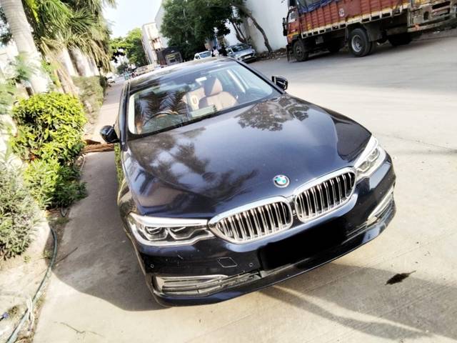 https://images10.gaadi.com/usedgaadi-sellcar/UsedCar/f521289aa/b7d6de37-eaf1-41bc-a551-e2fcc044d84f.jpeg?imwidth=6402