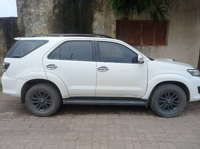 https://images10.gaadi.com/usedgaadi-sellcar/UsedCar/f5216897-f0f4-4f48-9a53-547be1f9d69e/36dee24f-3617-4c7d-9b0c-05dfc831bee6.jpg?imwidth=6401